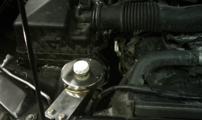 IMAGE_328.jpg (349.18 КБ) 2642 просмотра шЫкарный расширительный бачок :) только вот надо спец-палочку теперь таскать, чтобы уровень антифриза осознать...